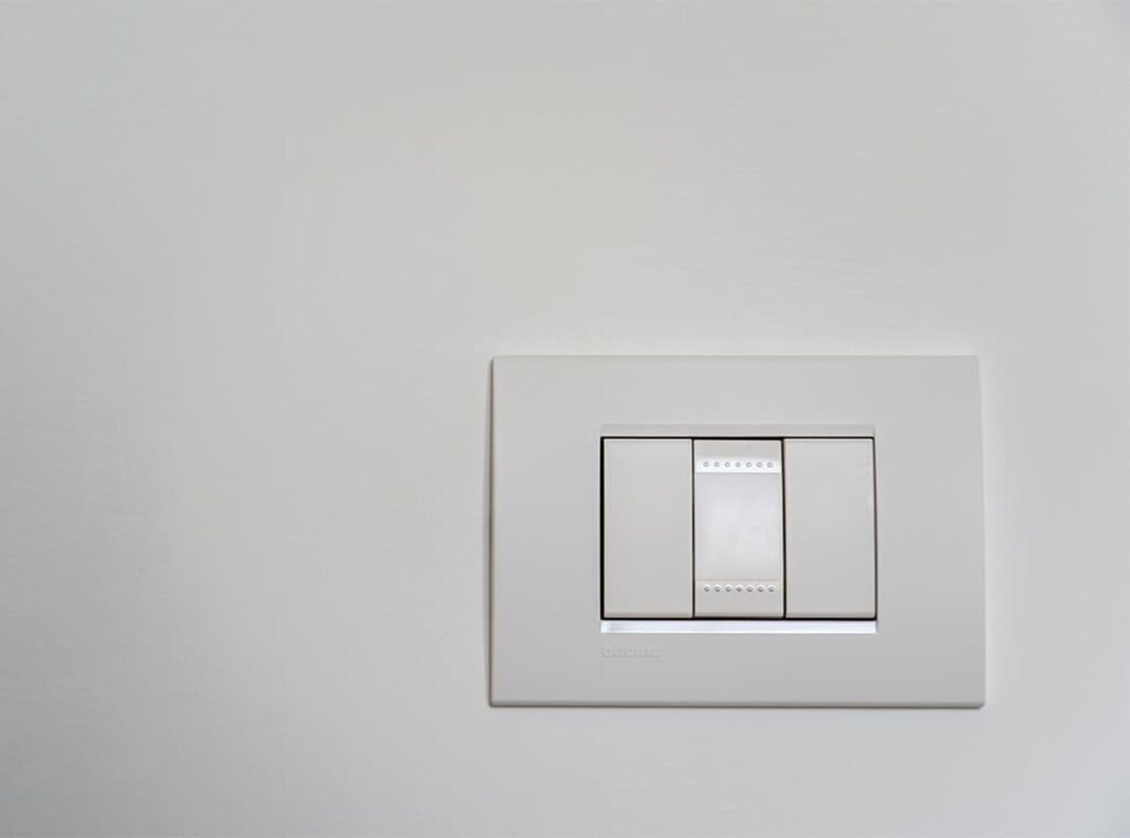 Why do you need a smart switch in your home